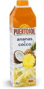 Bevanda con succo di ananas e cocco
