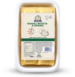 Pasta ripiena ravioli ricotta e spinaci